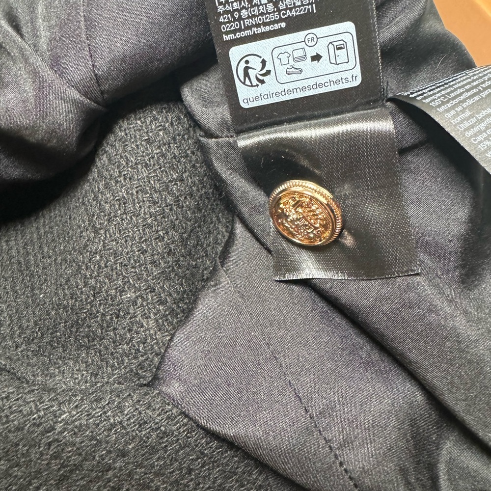 H&M Button-Front Top NWOT - Picture 9 of 9